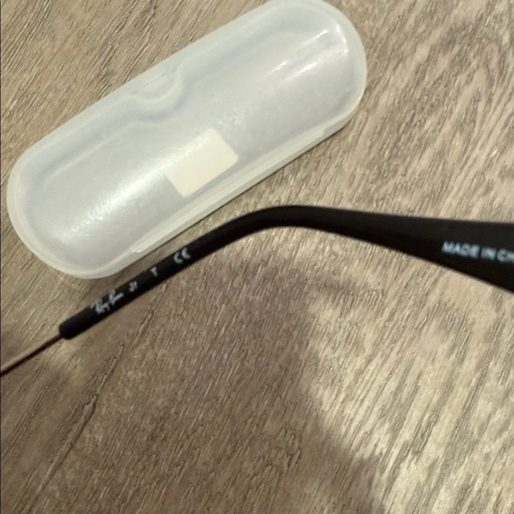 Ray-Ban Silver Aviator Sunglasses with Black Lenses